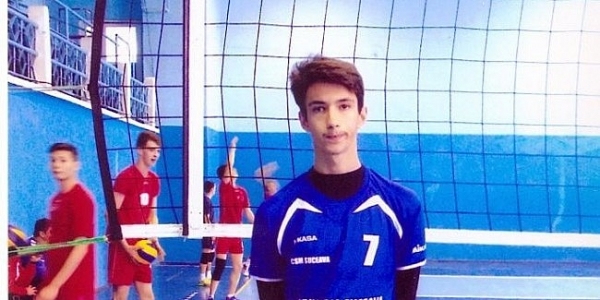 Alexandru Orest Raţă, noua speranţă a voleiului sucevean