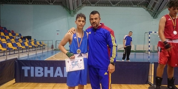 Sport Medalie de aur pentru pugilistul Laurenţiu Ungureanu de la CSM Suceava